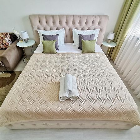 Appartments " Zhetysu-4" 阿拉木图 外观 照片