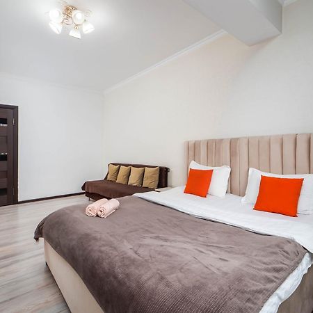 Appartments " Zhetysu-4" 阿拉木图 外观 照片