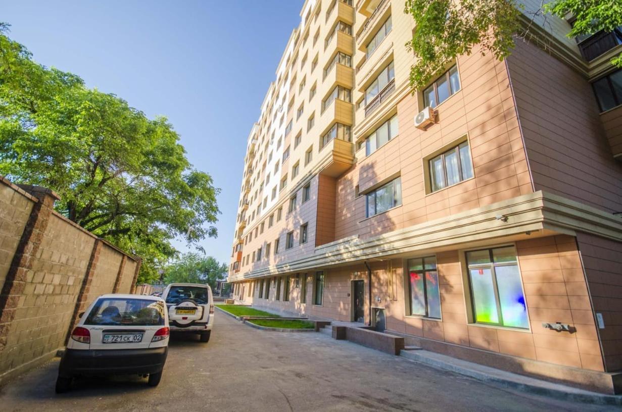 Appartments " Zhetysu-4" 阿拉木图 外观 照片