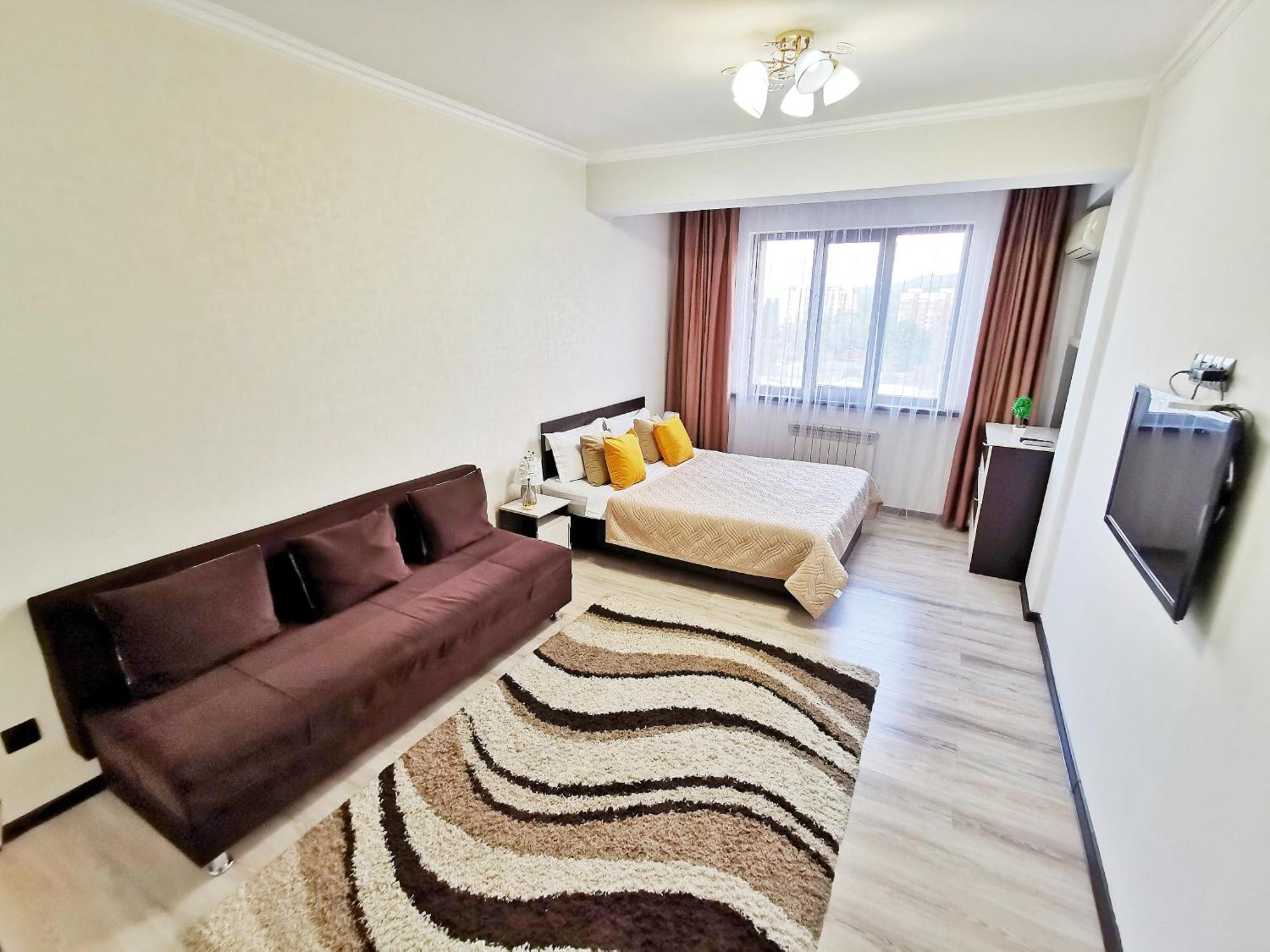 Appartments " Zhetysu-4" 阿拉木图 外观 照片