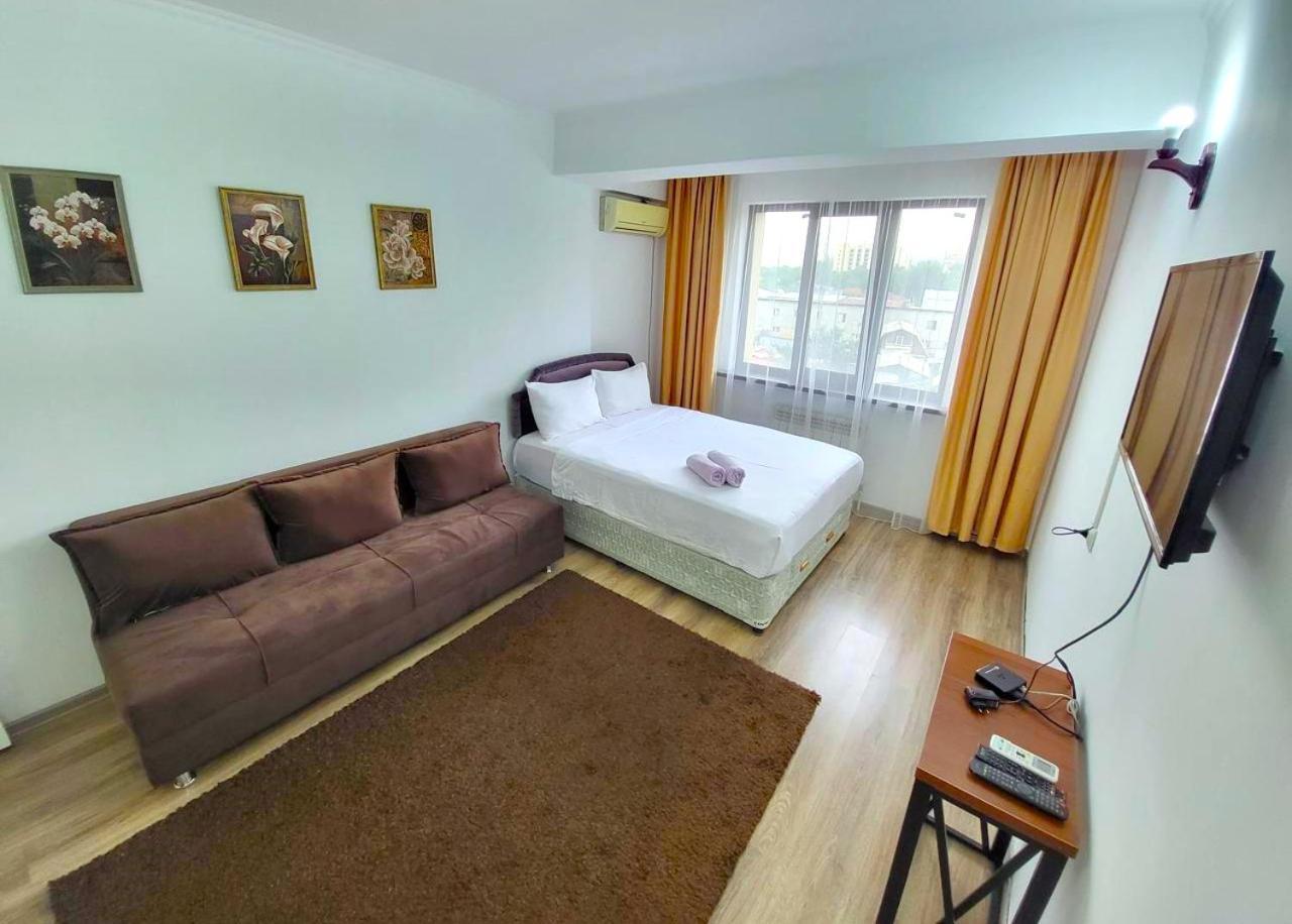 Appartments " Zhetysu-4" 阿拉木图 外观 照片