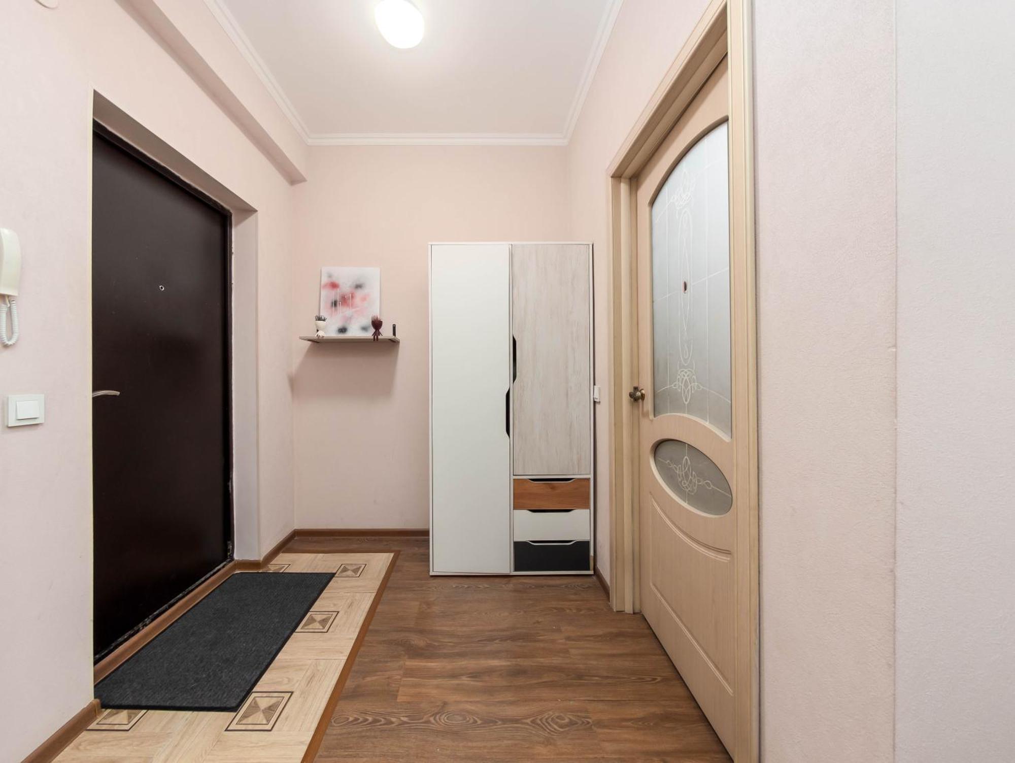 Appartments " Zhetysu-4" 阿拉木图 外观 照片